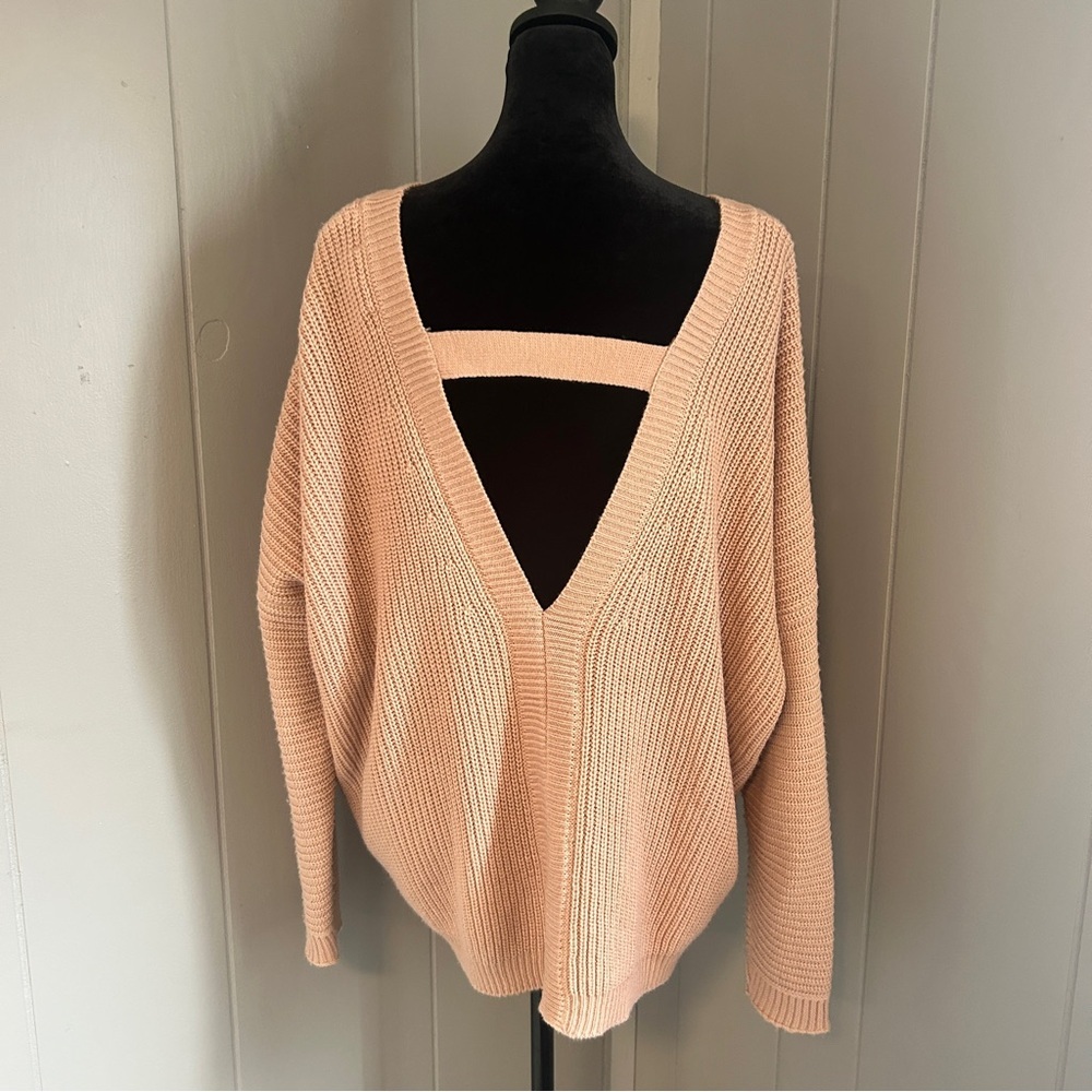 Women's V-Neck Open Back Sweater in Pink Size M/L